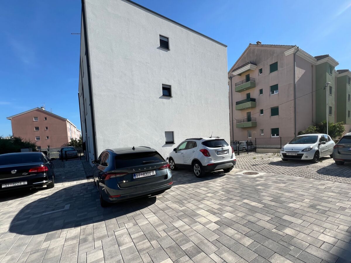 Apartment Two bedroom apartment with air-conditioning Trogir A-24640-a - Outdoor photo 4