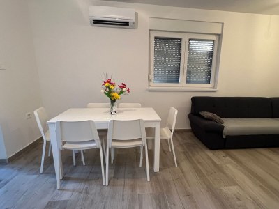 Apartment Two bedroom apartment with air-conditioning Trogir A-24640-a - Outdoor photo 10