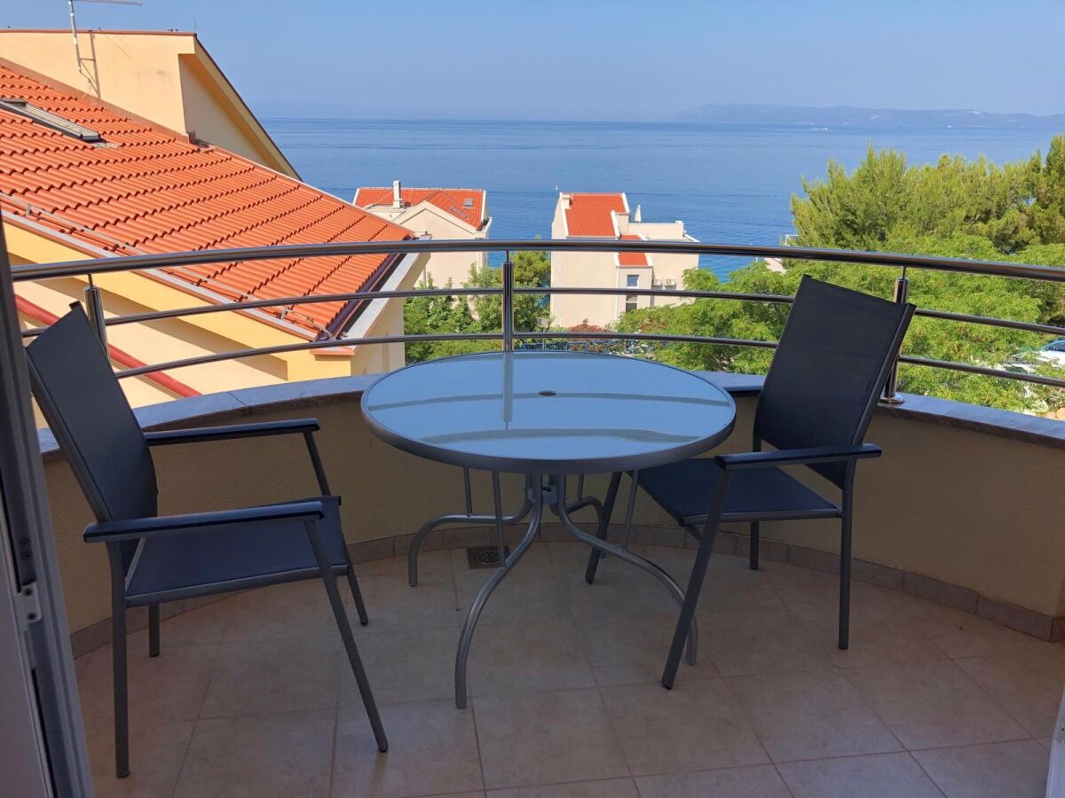 Apartment One bedroom apartment with balcony and sea view Tučepi, Makarska A-24643-c