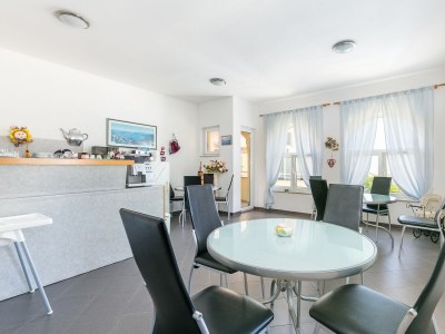 Apartment One bedroom apartment with balcony and sea view Tučepi, Makarska A-24643-c - Outdoor photo 8