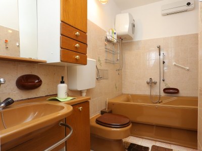 Apartment Two bedroom apartment with terrace and sea view Stanići, Omiš A-1028-b - Outdoor photo 32