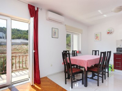 Apartment Three bedroom apartment with terrace and sea view Arbanija, Čiovo A-1125-a - Outdoor photo 21