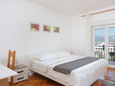 Apartment Three bedroom apartment with terrace and sea view Arbanija, Čiovo A-1125-a - Outdoor photo 23