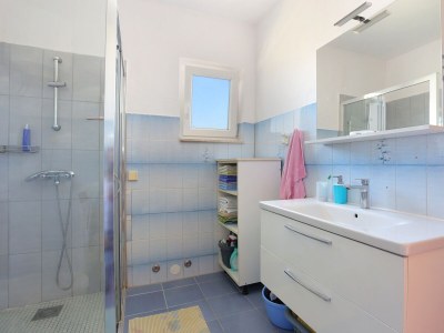 Apartment Three bedroom apartment with terrace and sea view Arbanija, Čiovo A-1125-a - Outdoor photo 32