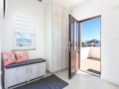 Apartment Three bedroom apartment with terrace and sea view Arbanija, Čiovo A-1125-a - Outdoor photo 37