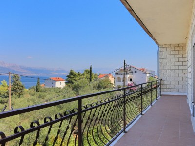 Apartment Three bedroom apartment with terrace and sea view Arbanija, Čiovo A-1125-a - Outdoor photo 40