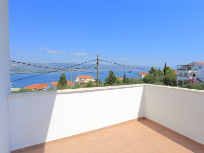 Apartment Three bedroom apartment with terrace and sea view Arbanija, Čiovo A-1125-a - Outdoor photo 48