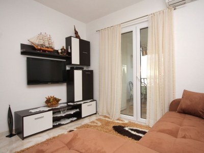 Apartment Two bedroom apartment near beach Tučepi, Makarska A-2694-a - Outdoor photo 8