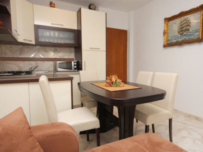 Apartment Two bedroom apartment near beach Tučepi, Makarska A-2694-a - Outdoor photo 9