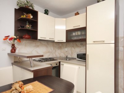 Apartment Two bedroom apartment near beach Tučepi, Makarska A-2694-a - Outdoor photo 10