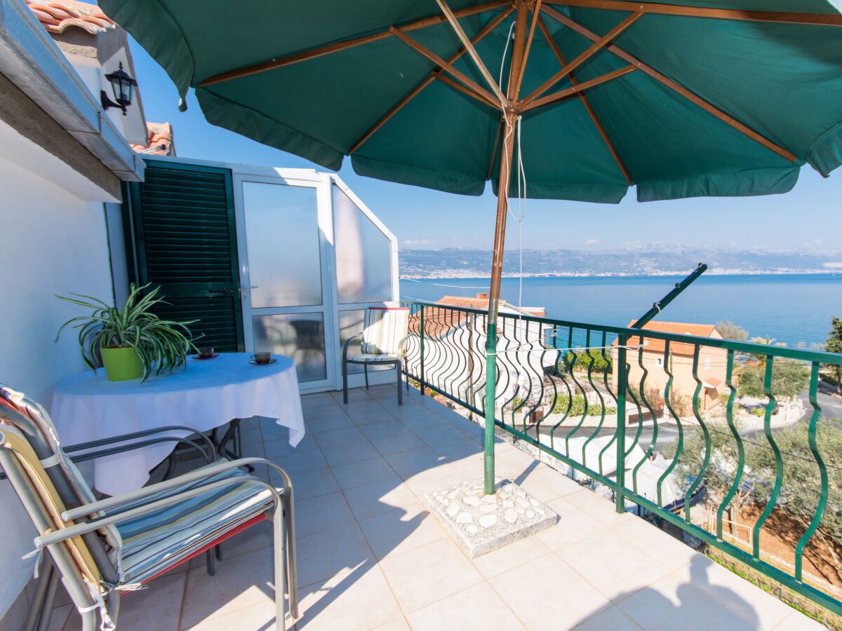 Apartment Two bedroom apartment with terrace and sea view Slatine, Čiovo A-1126-c