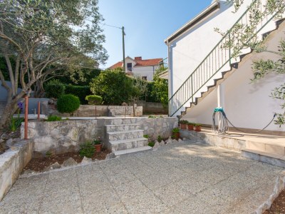 Apartment Two bedroom apartment with terrace and sea view Slatine, Čiovo A-1126-c - Outdoor photo 8