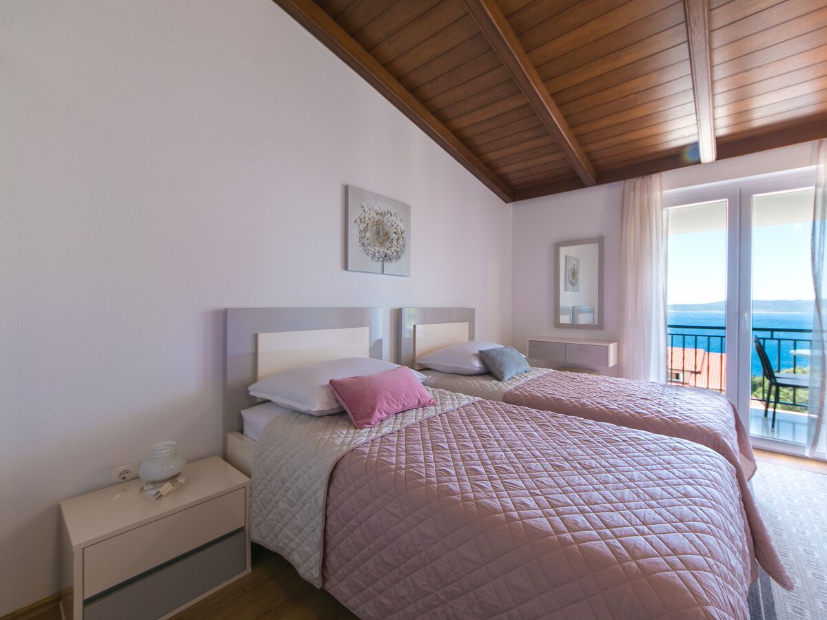 Apartment Two bedroom apartment with balcony and sea view Brela, Makarska A-2717-a