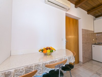 Apartment Two bedroom apartment with balcony and sea view Brela, Makarska A-2717-a - Outdoor photo 10