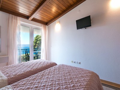 Apartment Two bedroom apartment with balcony and sea view Brela, Makarska A-2717-a - Outdoor photo 17