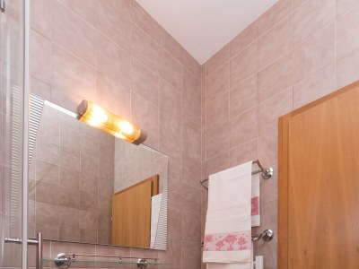 Holiday room with balcony and sea view Brela, Makarska S-2717-a - Outdoor photo 13