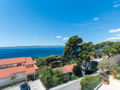 Holiday room with balcony and sea view Brela, Makarska S-2717-a - Outdoor photo 16