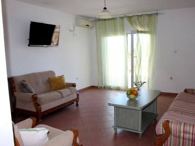 Apartment Two bedroom apartment near beach Mimice, Omiš A-2774-a - Outdoor photo 10