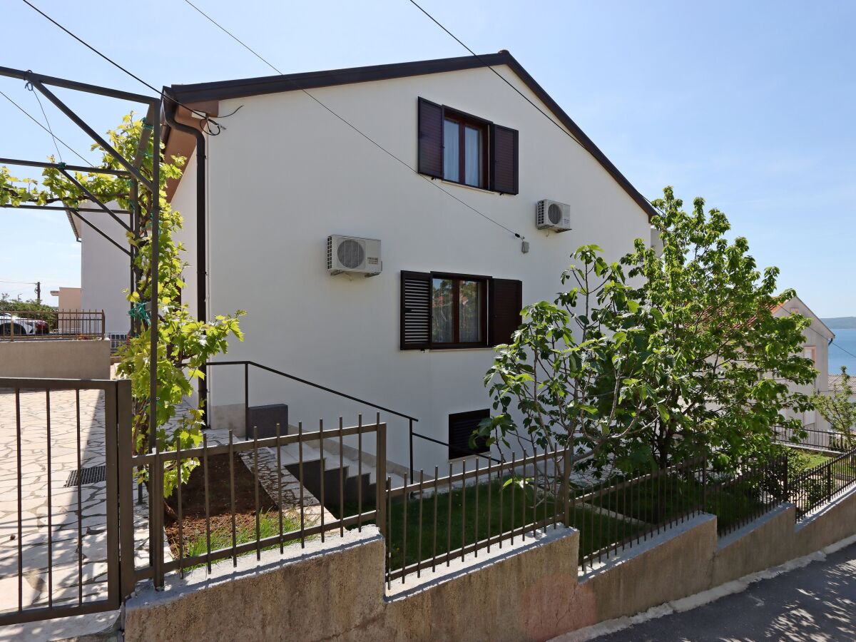 Apartment One bedroom apartment with balcony and sea view Selce, Crikvenica A-2362-a - Outdoor photo 4