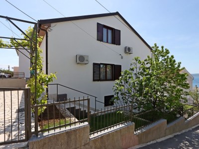 Apartment One bedroom apartment with balcony and sea view Selce, Crikvenica A-2362-a - Outdoor photo 4