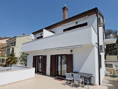 Holiday room with balcony and sea view Selce, Crikvenica S-2362-a - Outdoor photo 5