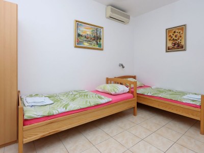 Holiday room with balcony and sea view Selce, Crikvenica S-2362-a - Outdoor photo 13