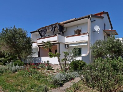 Apartment Two bedroom apartment with terrace and sea view Barbat, Rab A-14247-a - Outdoor photo 2