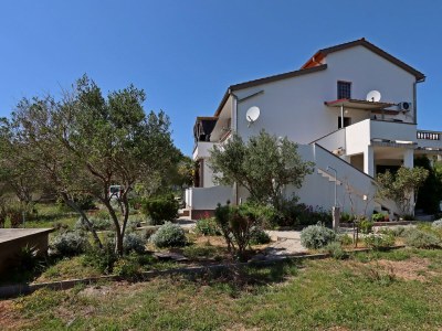 Apartment Two bedroom apartment with terrace and sea view Barbat, Rab A-14247-a - Outdoor photo 4