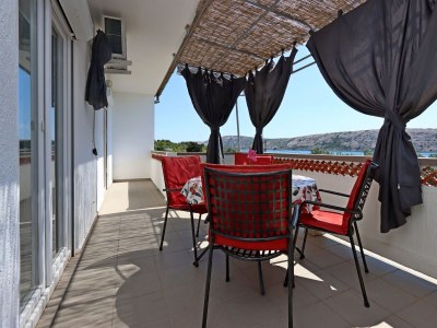 Apartment Two bedroom apartment with terrace and sea view Barbat, Rab A-14247-a - Outdoor photo 24