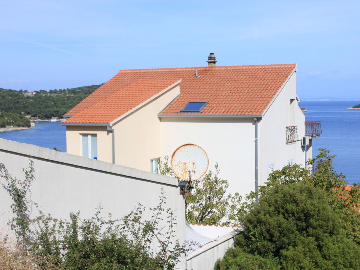 Apartment Two bedroom apartment with terrace and sea view Vis A-2470-a - Outdoor photo 5