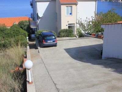 Apartment Two bedroom apartment with terrace and sea view Vis A-2470-a - Outdoor photo 13