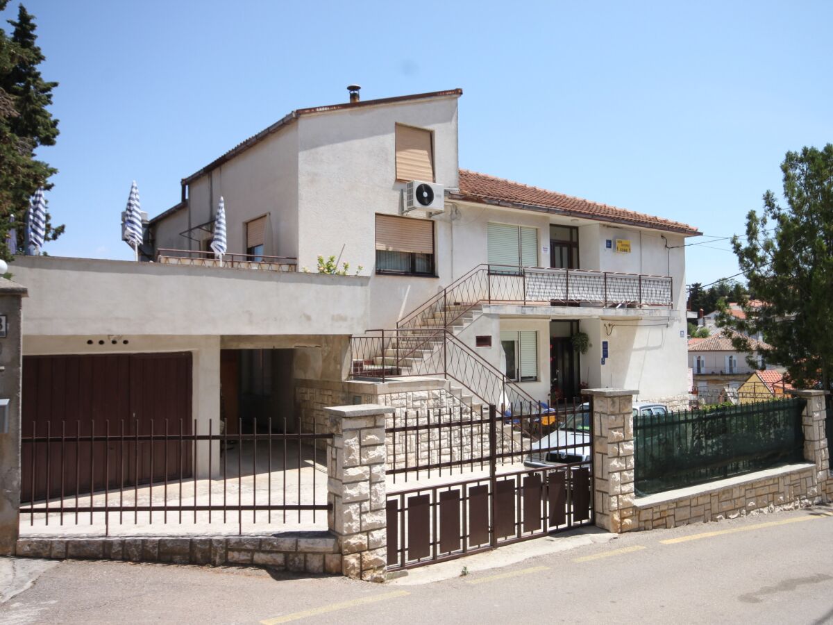 Holiday room with balcony Mali Lošinj, Lošinj S-2486-c - Outdoor photo 4