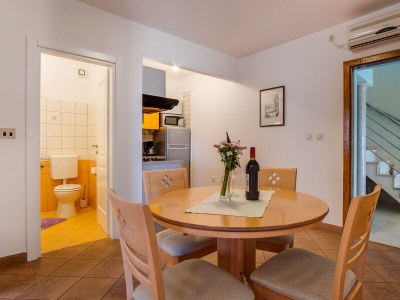 Apartment Two bedroom apartment with terrace and sea view Mali Lošinj, Lošinj A-2505-a - Outdoor photo 26