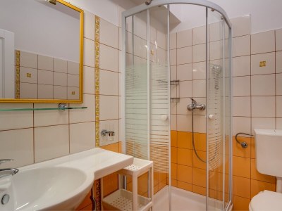 Apartment Two bedroom apartment with terrace and sea view Mali Lošinj, Lošinj A-2505-a - Outdoor photo 34