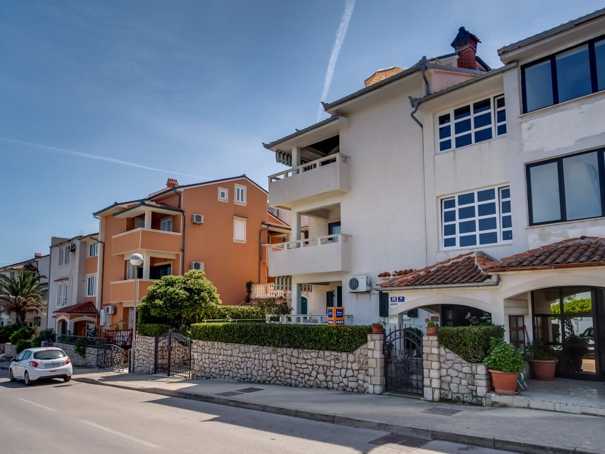 Apartment One bedroom apartment with terrace and sea view Mali Lošinj, Lošinj A-2505-b - Outdoor photo 3