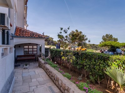 Apartment One bedroom apartment with terrace and sea view Mali Lošinj, Lošinj A-2505-b - Outdoor photo 10