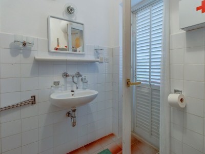 Apartment One bedroom apartment with terrace and sea view Nerezine, Lošinj A-2516-a - Outdoor photo 18