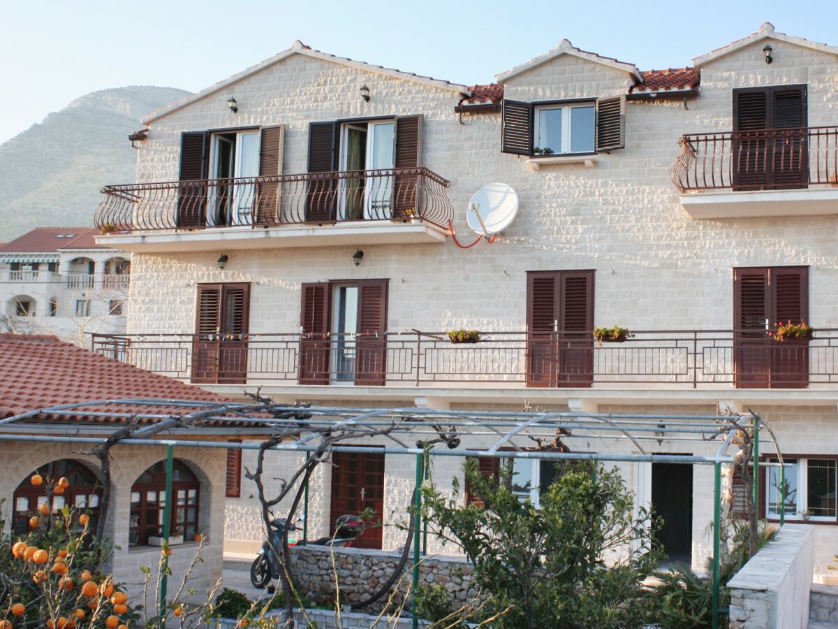 Apartment One bedroom apartment with balcony and sea view Bol, Brač A-2899-d