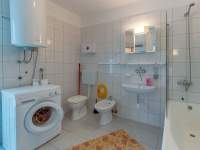 Apartment Two bedroom apartment with terrace Nerezine, Lošinj A-2516-b - Outdoor photo 24