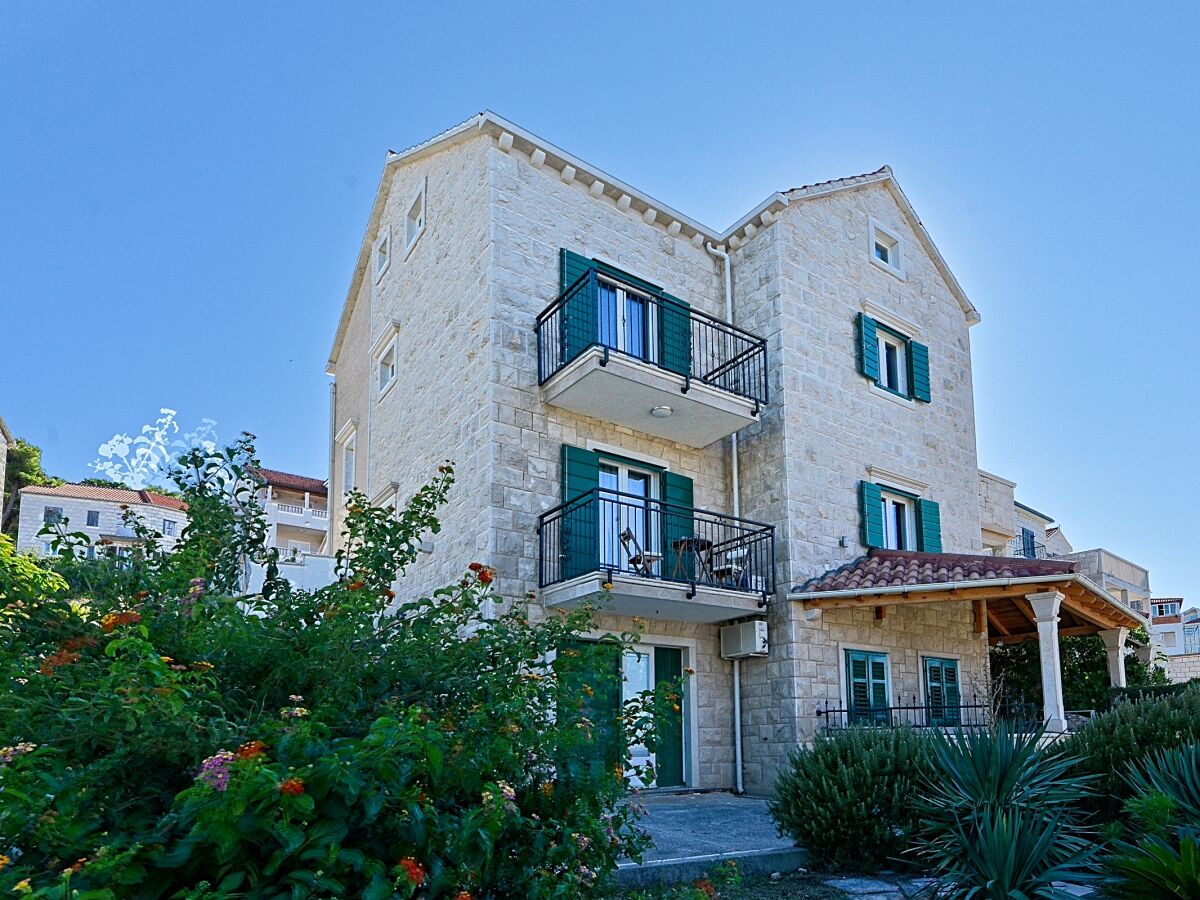 Apartment One bedroom apartment with terrace and sea view Postira, Brač A-2913-b - Outdoor photo 4