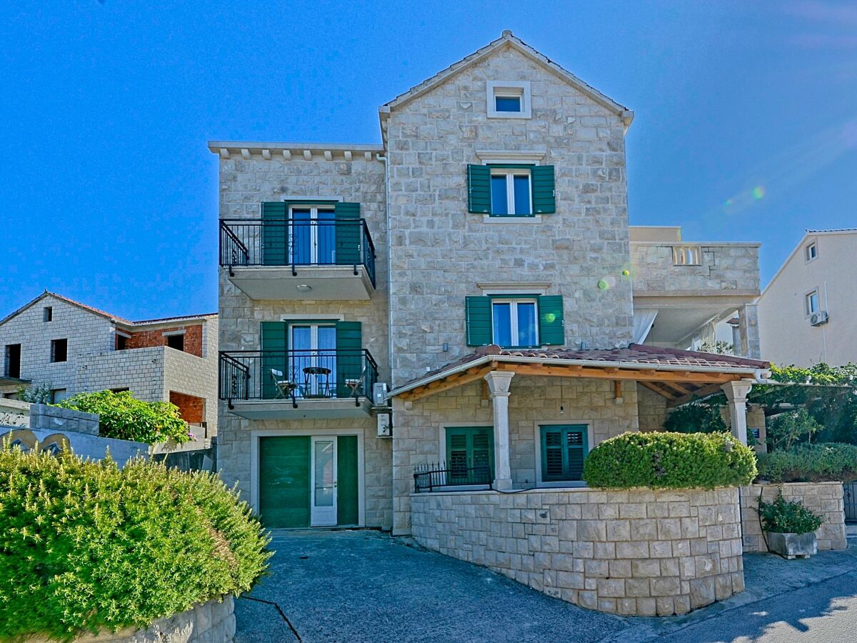 Apartment One bedroom apartment with terrace and sea view Postira, Brač A-2913-b - Outdoor photo 5