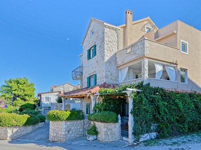 Apartment One bedroom apartment with terrace and sea view Postira, Brač A-2913-b - Outdoor photo 6