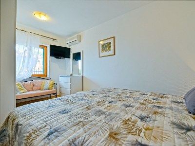 Apartment One bedroom apartment with terrace and sea view Postira, Brač A-2913-b - Outdoor photo 22