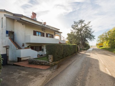 Apartment Two bedroom apartment with terrace and sea view Karigador, Novigrad A-2534-b - Outdoor photo 3