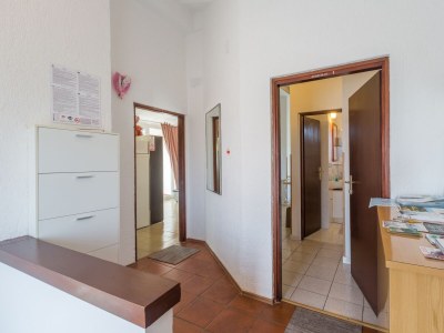 Apartment Two bedroom apartment with terrace and sea view Karigador, Novigrad A-2534-b - Outdoor photo 5