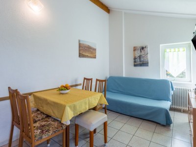 Apartment Two bedroom apartment with terrace and sea view Karigador, Novigrad A-2534-b - Outdoor photo 10