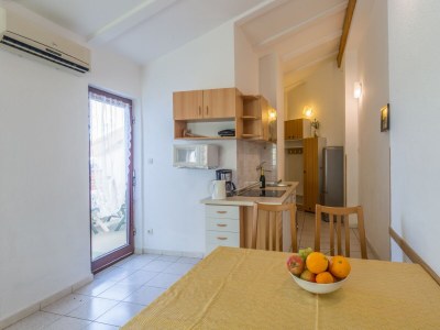 Apartment Two bedroom apartment with terrace and sea view Karigador, Novigrad A-2534-b - Outdoor photo 13