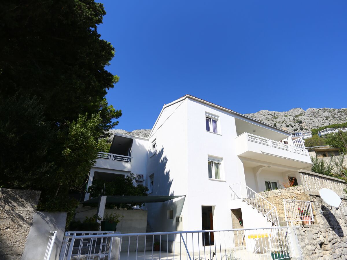 Apartment Three bedroom apartment near beach Mimice, Omiš A-2774-b - Outdoor photo 3