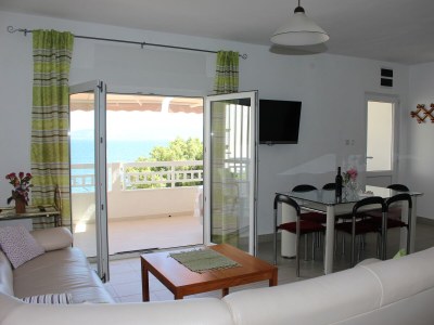 Apartment Three bedroom apartment near beach Mimice, Omiš A-2774-b in Mimice - Apartment