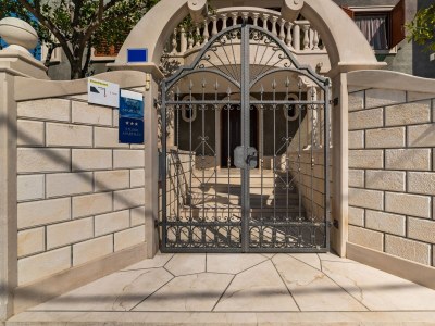 Apartment One bedroom apartment with balcony Sumartin, Brač A-2949-b - Outdoor photo 2